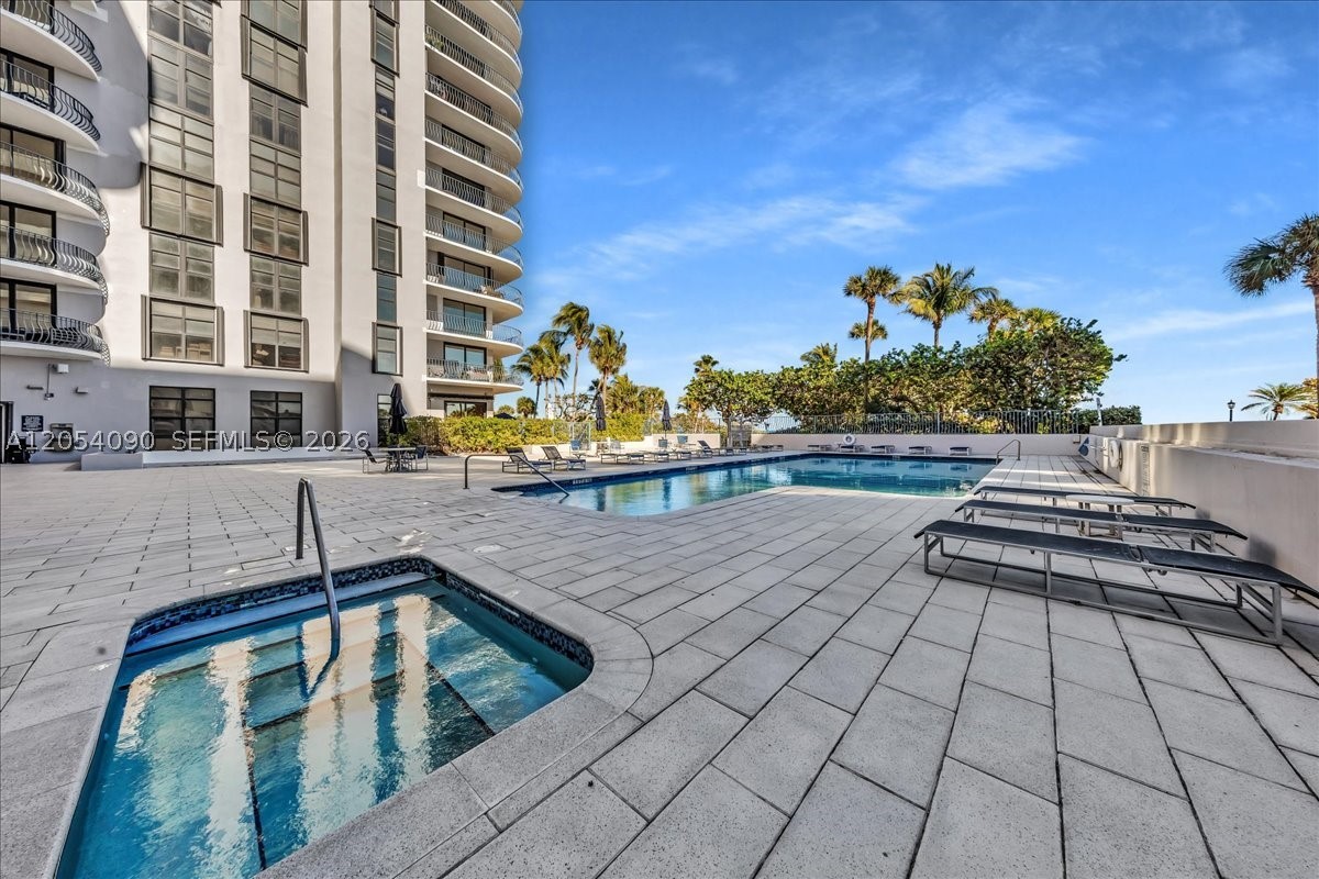 8877 Collins Ave Ph-2 Property Photo 39
