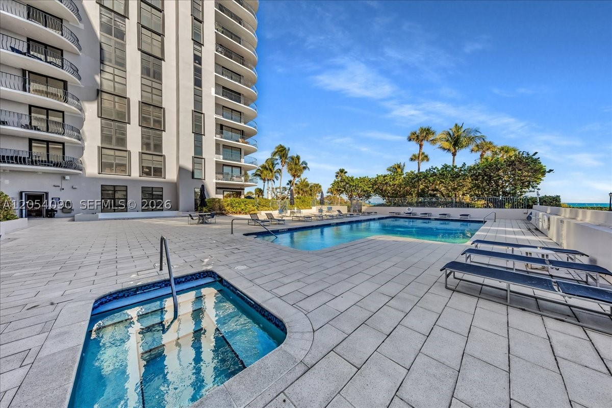 8877 Collins Ave Ph-2 Property Photo 40