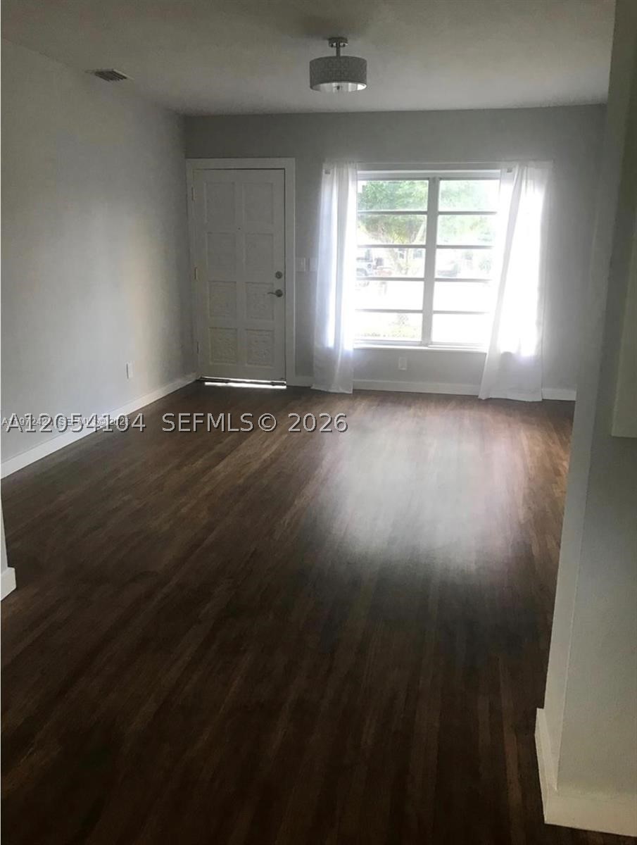A12054104 Property Photo 11