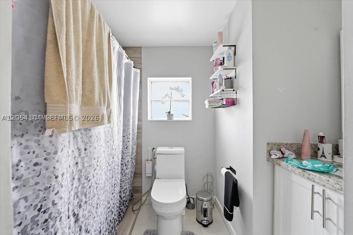 A12054104 Property Photo 15