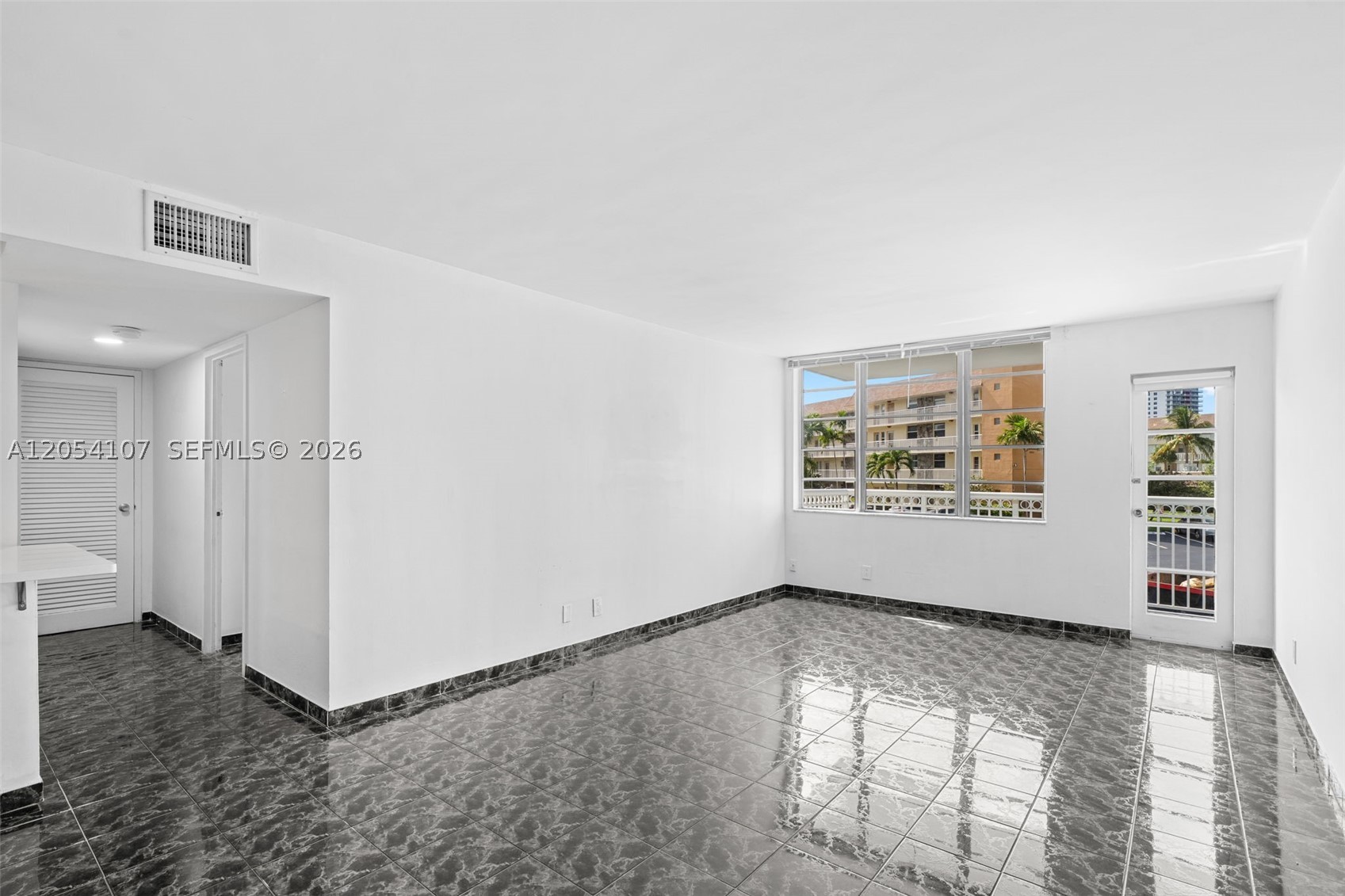 1913 S Ocean Dr 208 Property Photo 9