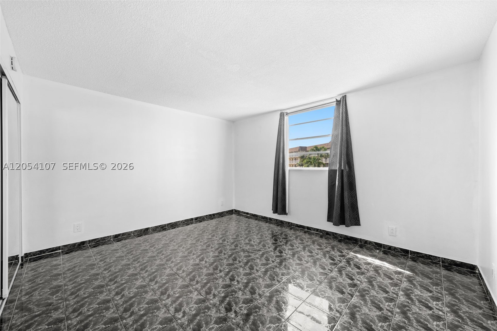 1913 S Ocean Dr 208 Property Photo 12