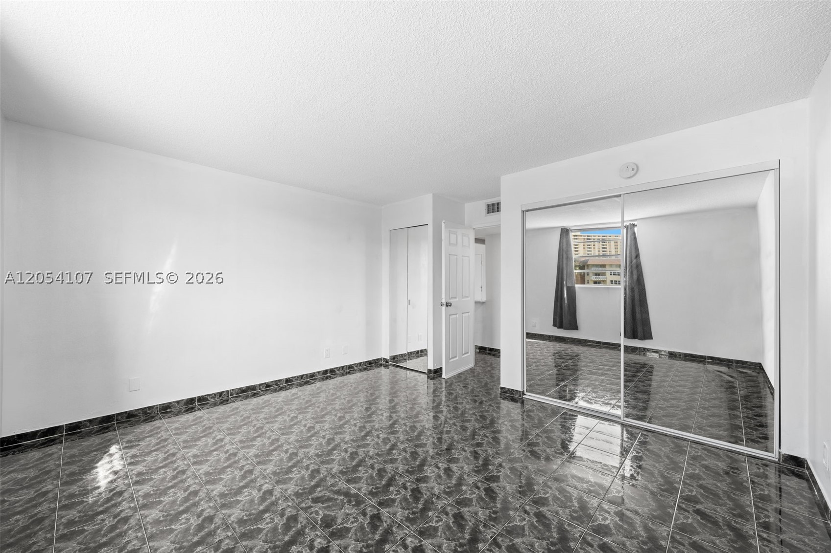 1913 S Ocean Dr 208 Property Photo 13