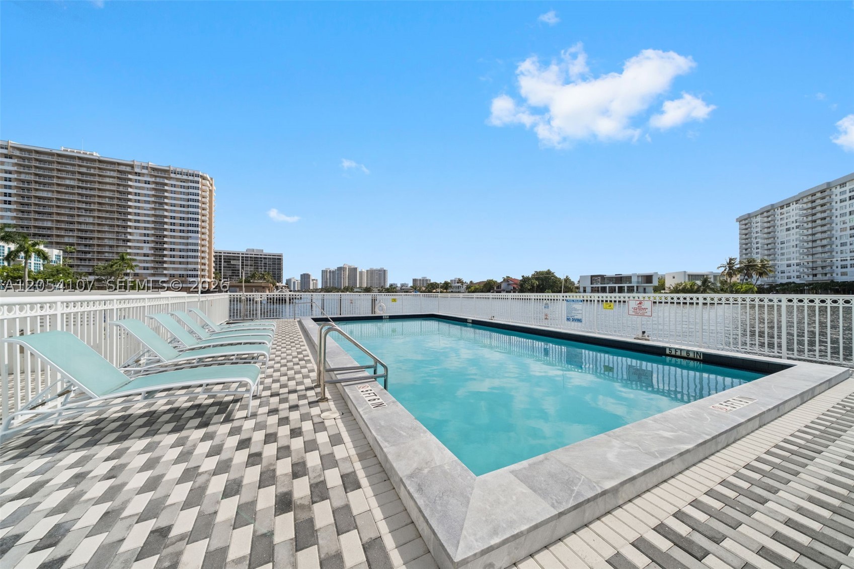 1913 S Ocean Dr 208 Property Photo 20