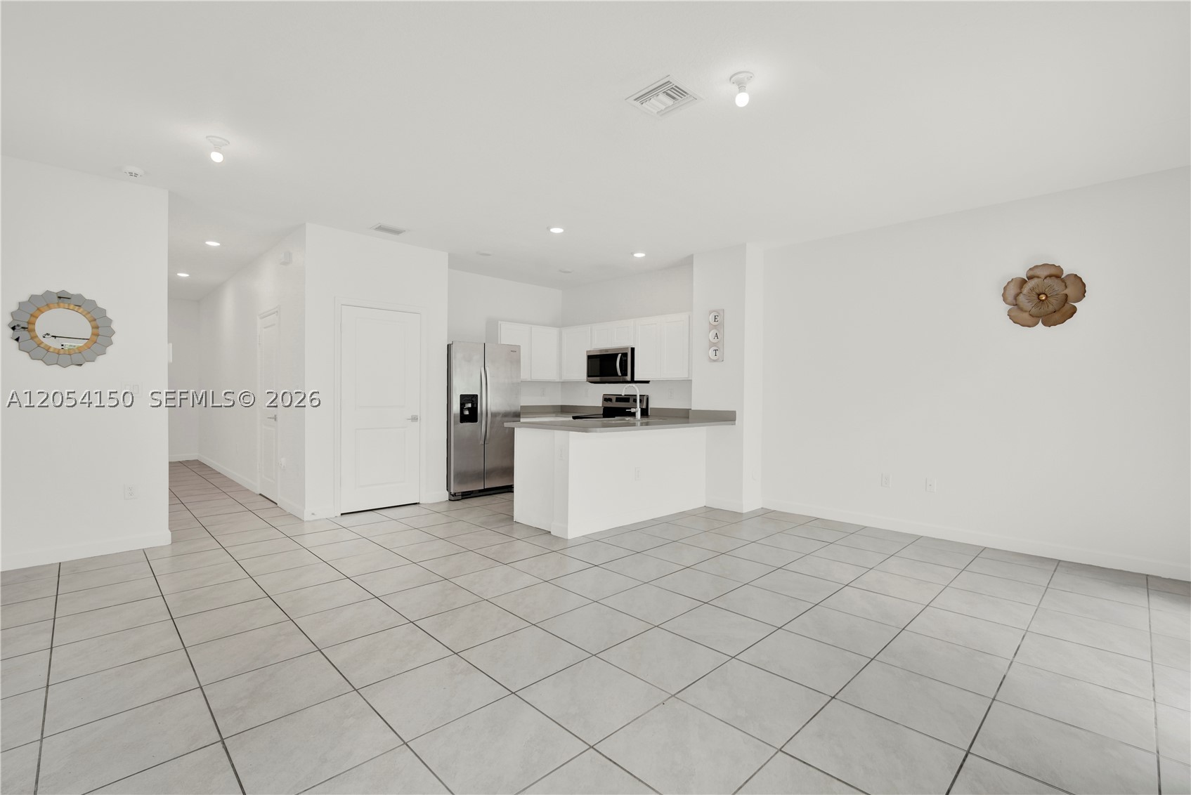 1161 Sw 8th Ave Property Photo 6