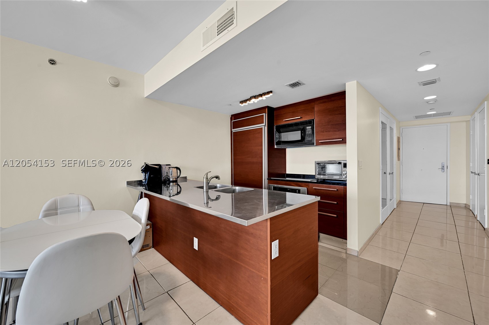 1850 S Ocean Dr 2009 Property Photo 8