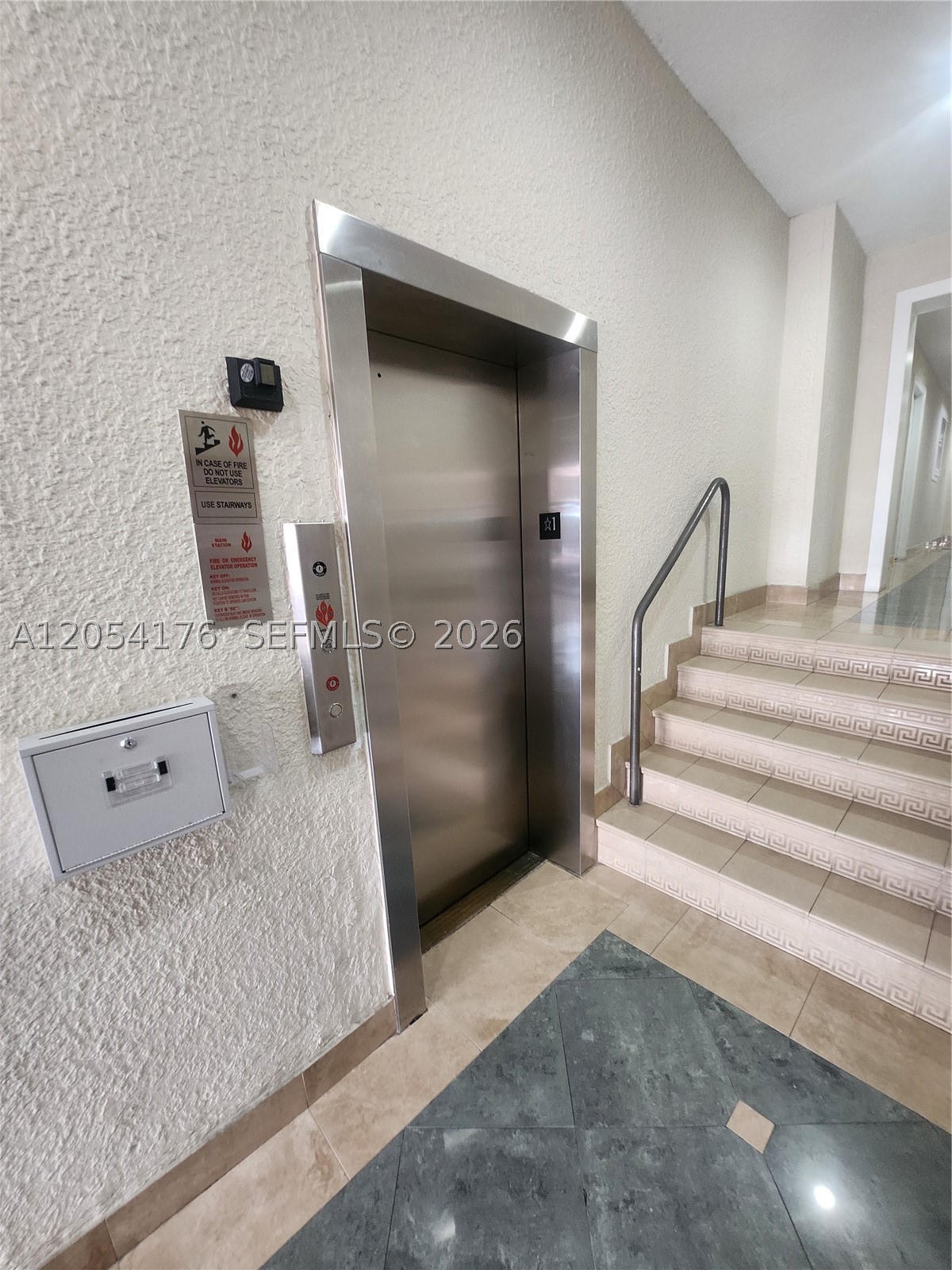 2700 Collins Ave 202 Property Photo 6