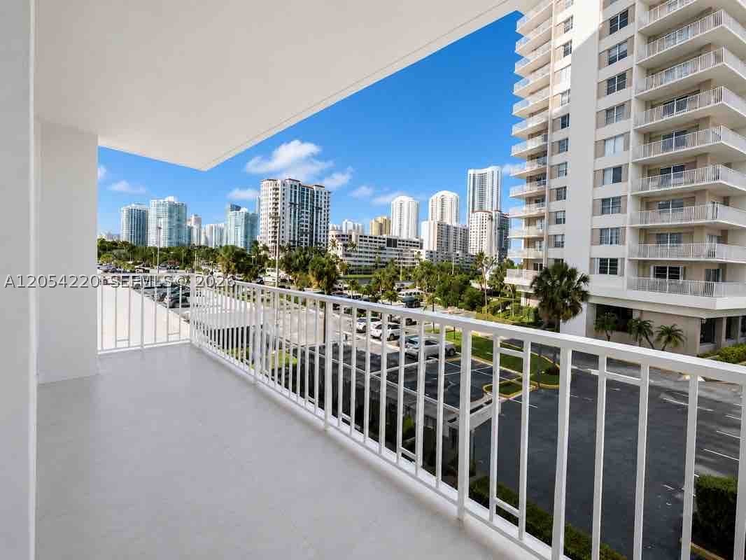 500 Bayview Dr 232 Property Photo 10