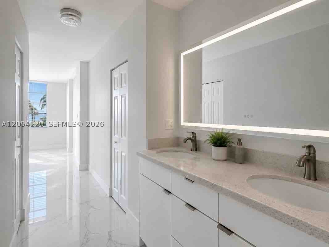 500 Bayview Dr 232 Property Photo 13