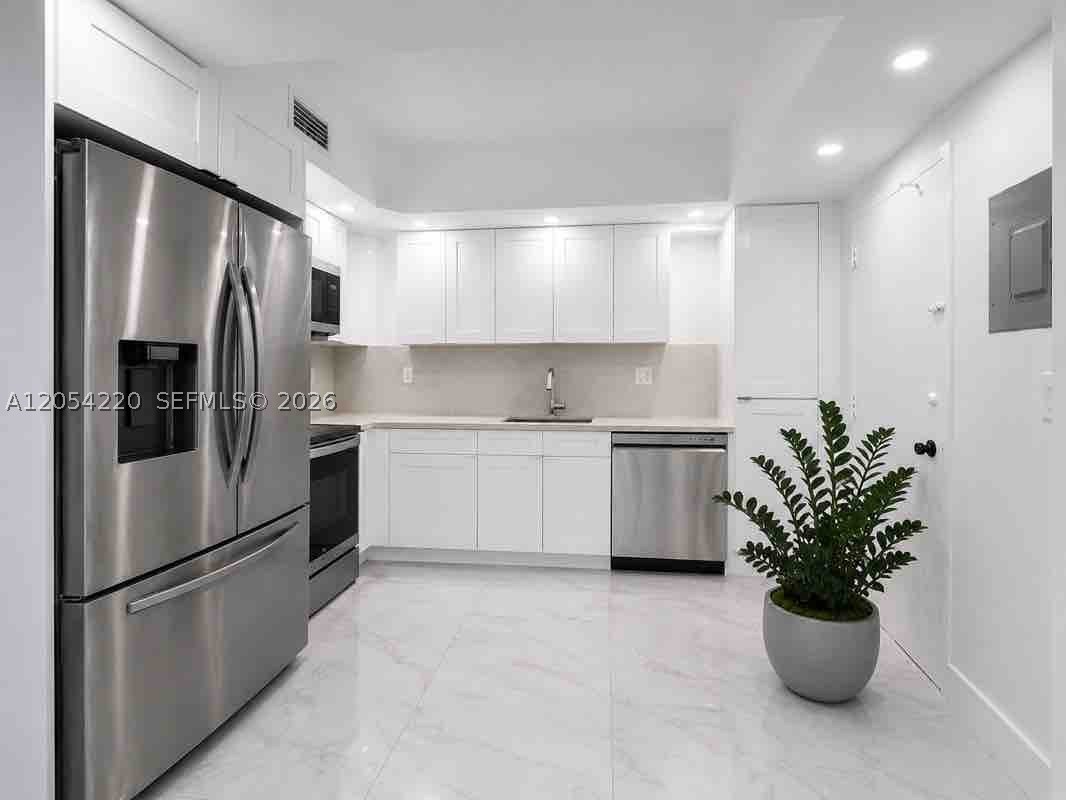 500 Bayview Dr 232 Property Photo 14