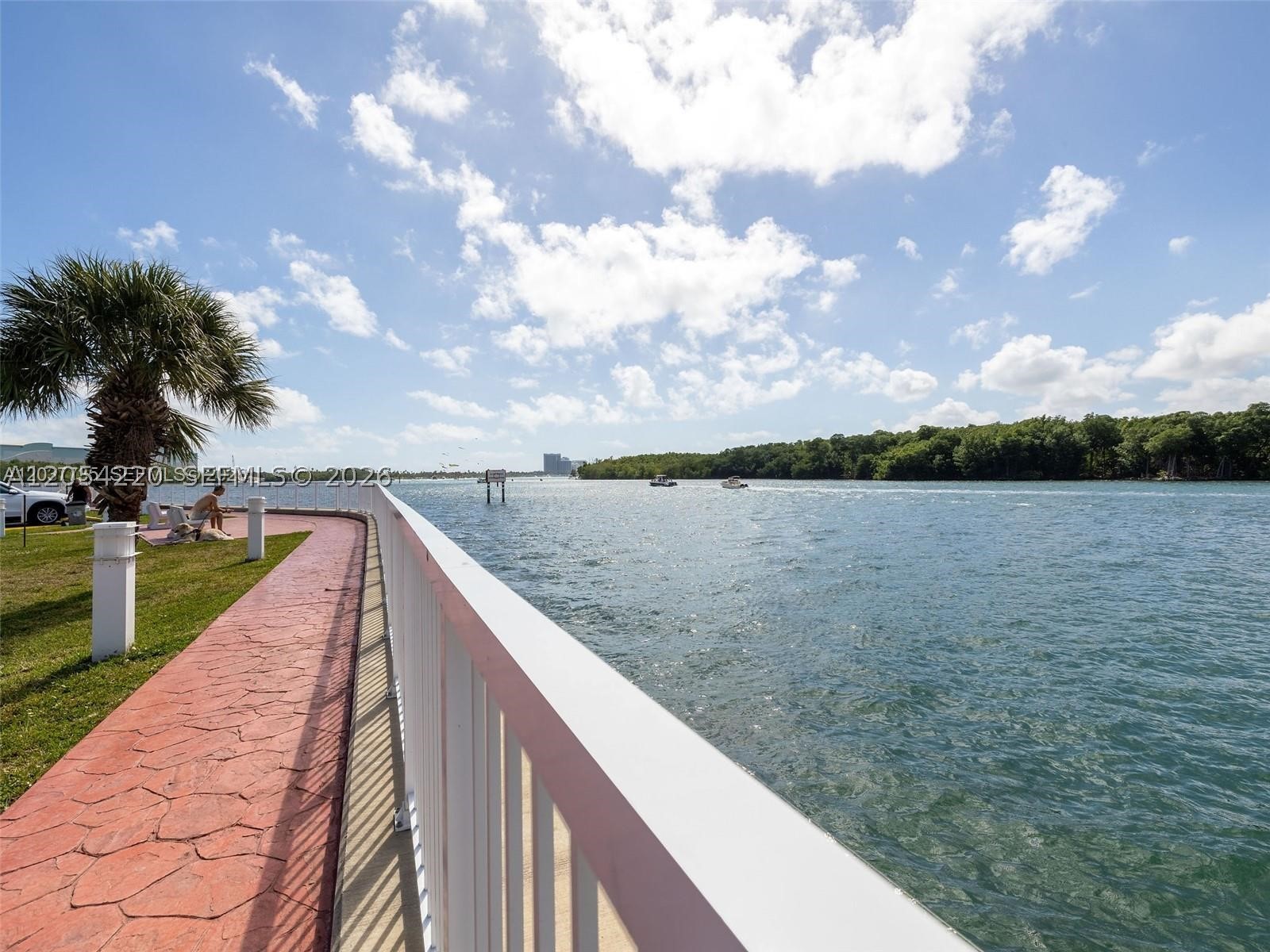 500 Bayview Dr 232 Property Photo 16