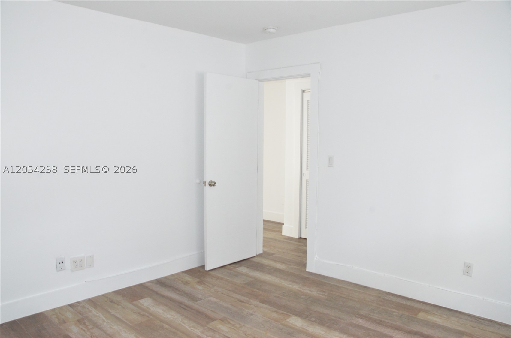 35 Edgewater Dr 104 Property Photo 8