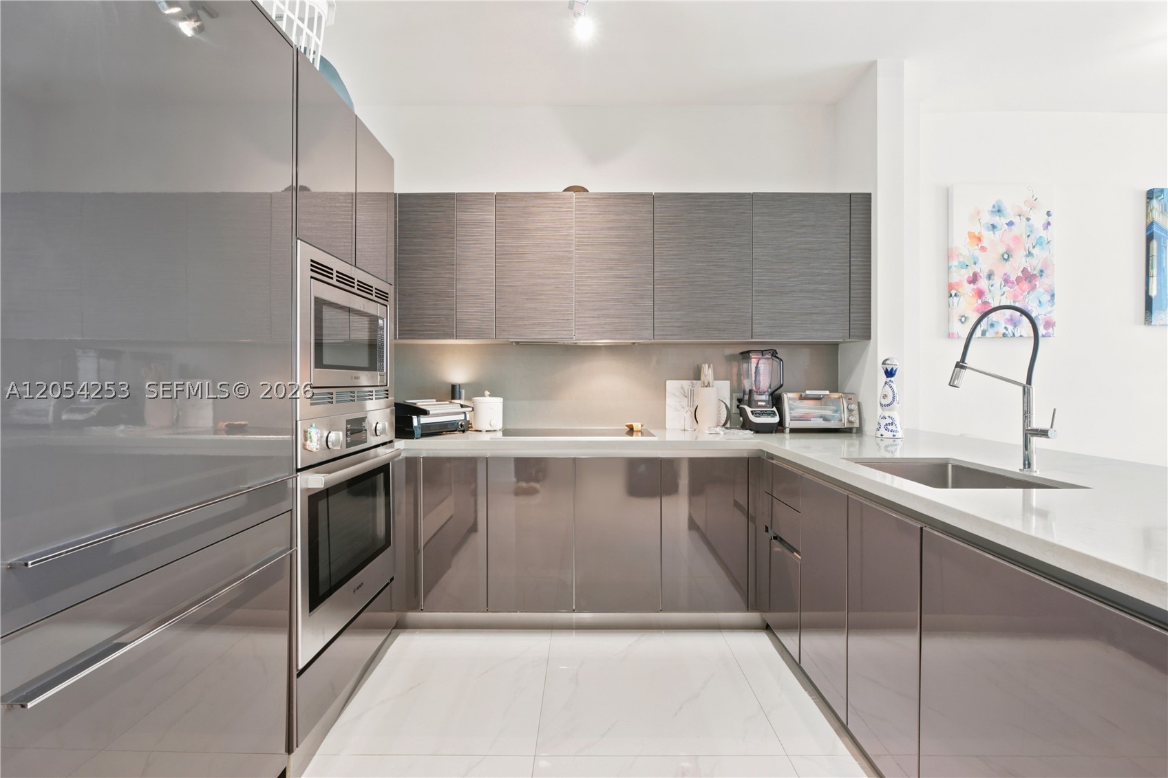 1080 Brickell Ave 1607 Property Photo 4