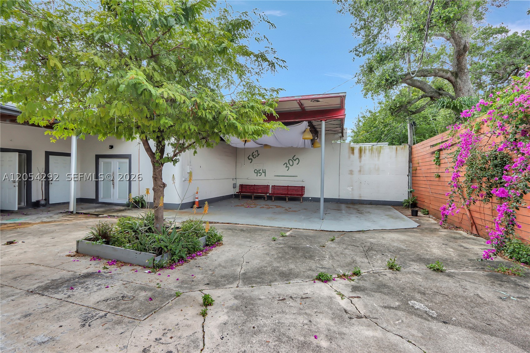 7000 Nw 2 Ave 7060 Property Photo 6
