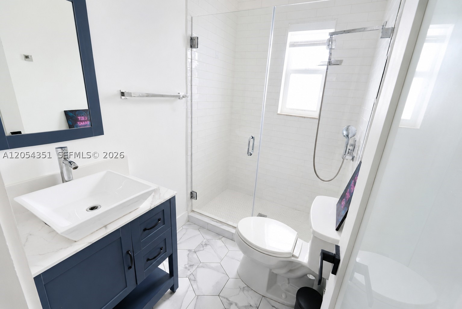 815 W 39th St 3 Property Photo 11