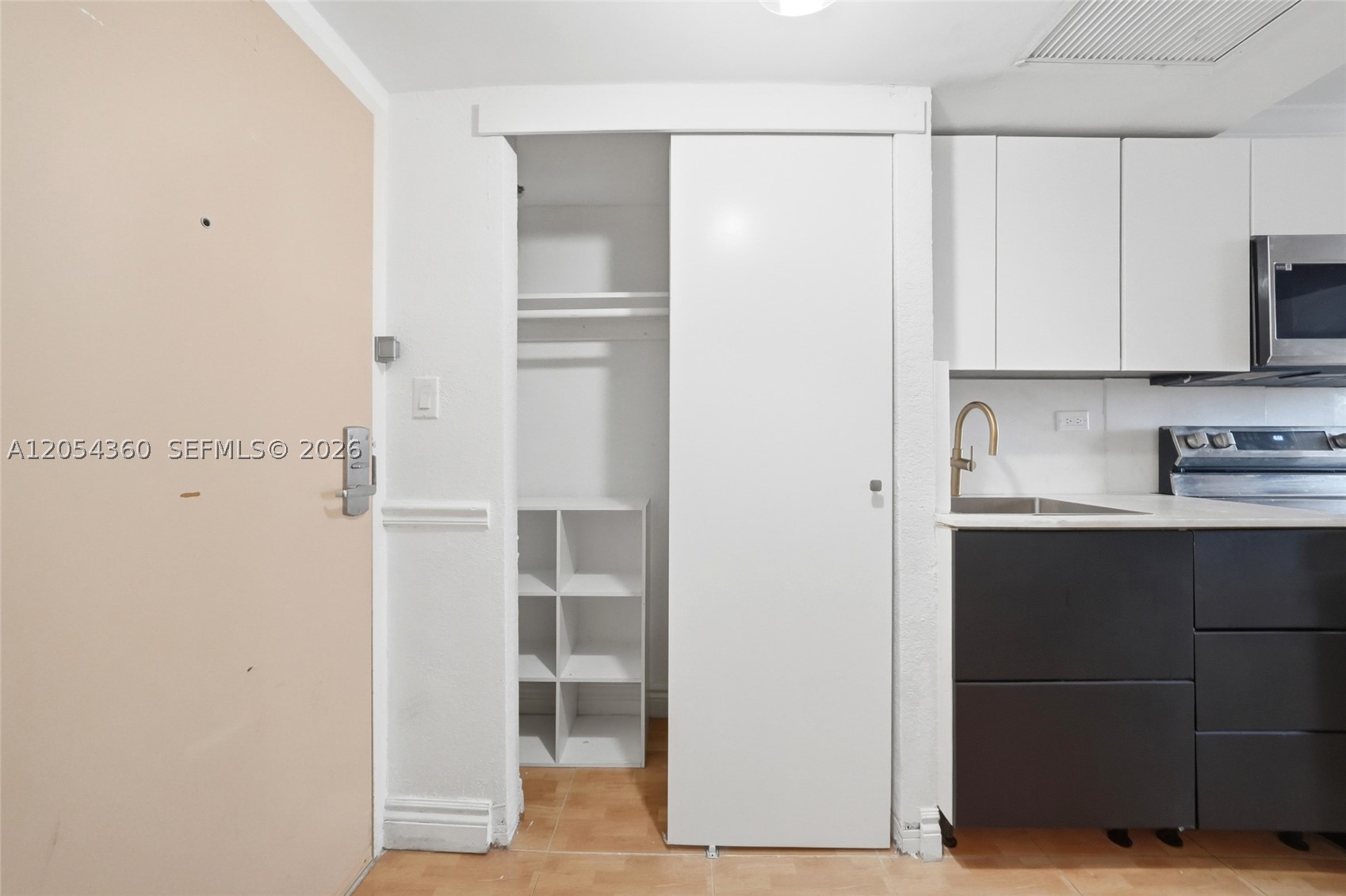 19201 Collins Ave 341 Property Photo 24