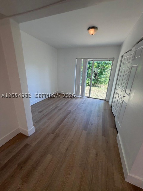 374 Ne 171 Street Property Photo 6