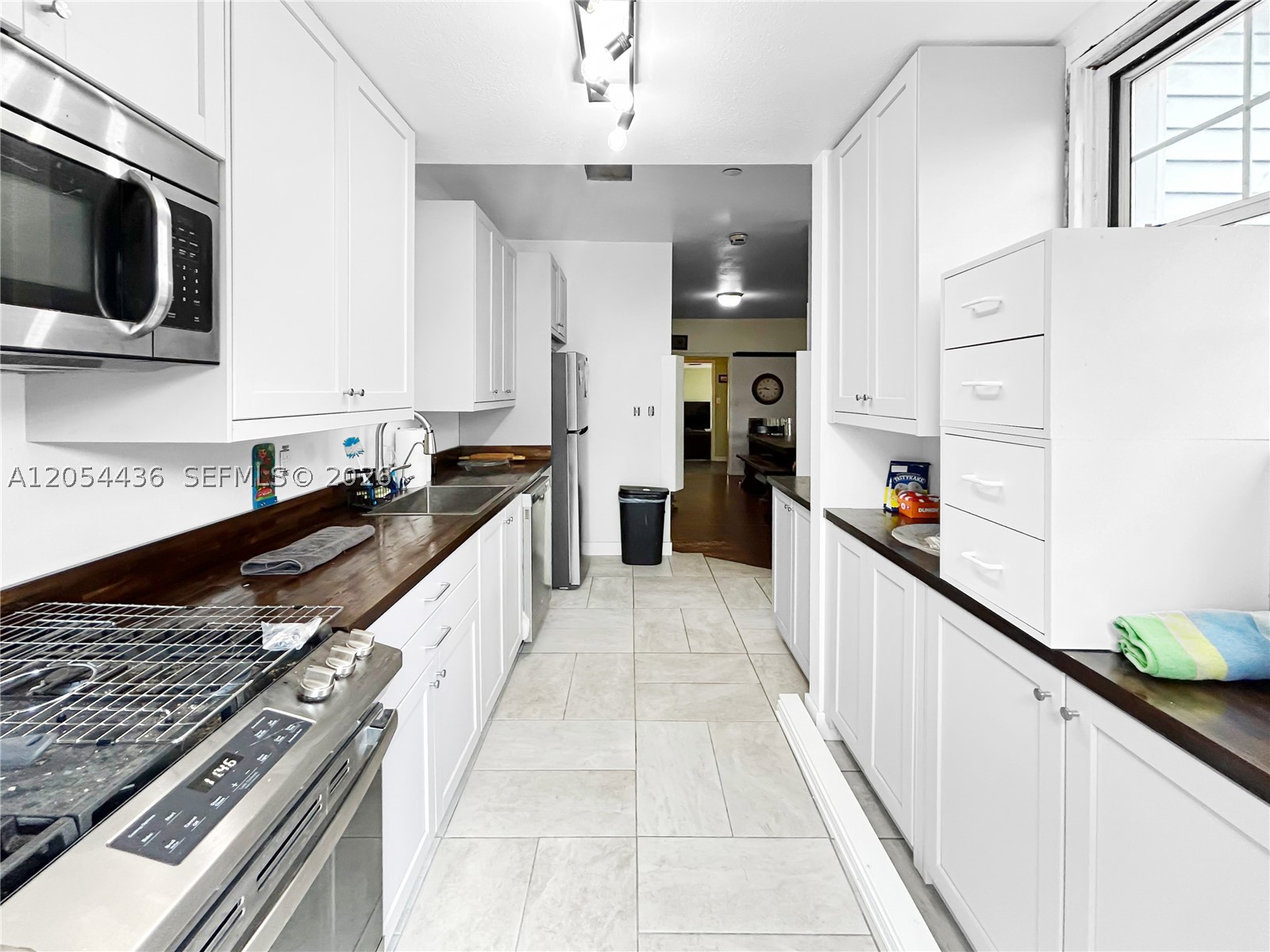 211 N 12th St Property Photo 5