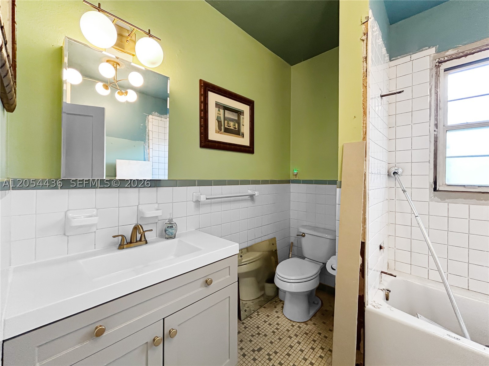 211 N 12th St Property Photo 14