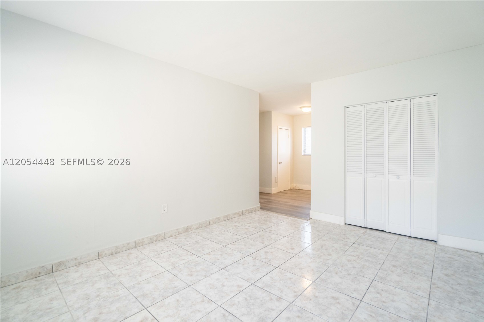 1190 71st St 6 Property Photo 3