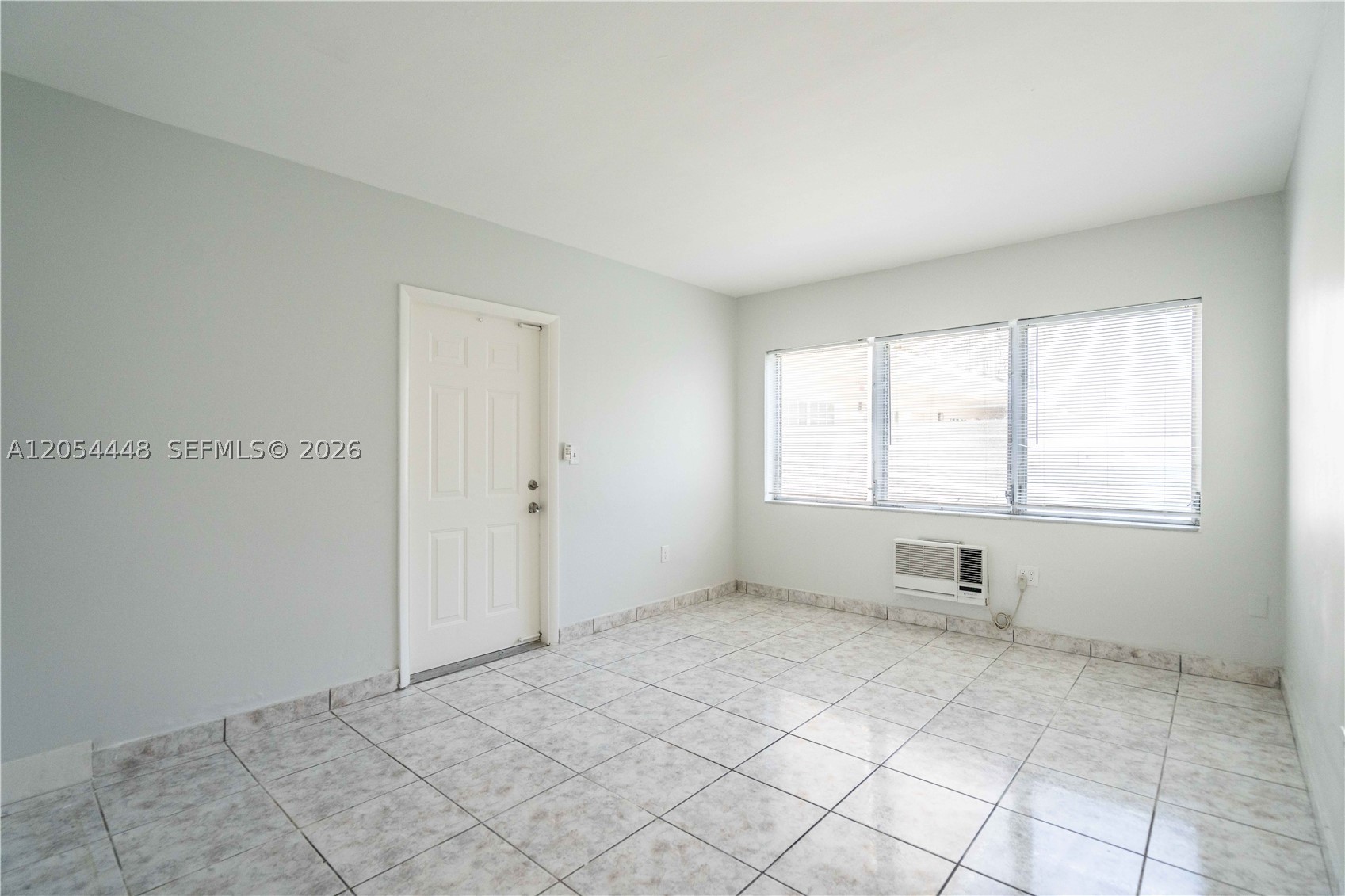 1190 71st St 6 Property Photo 4