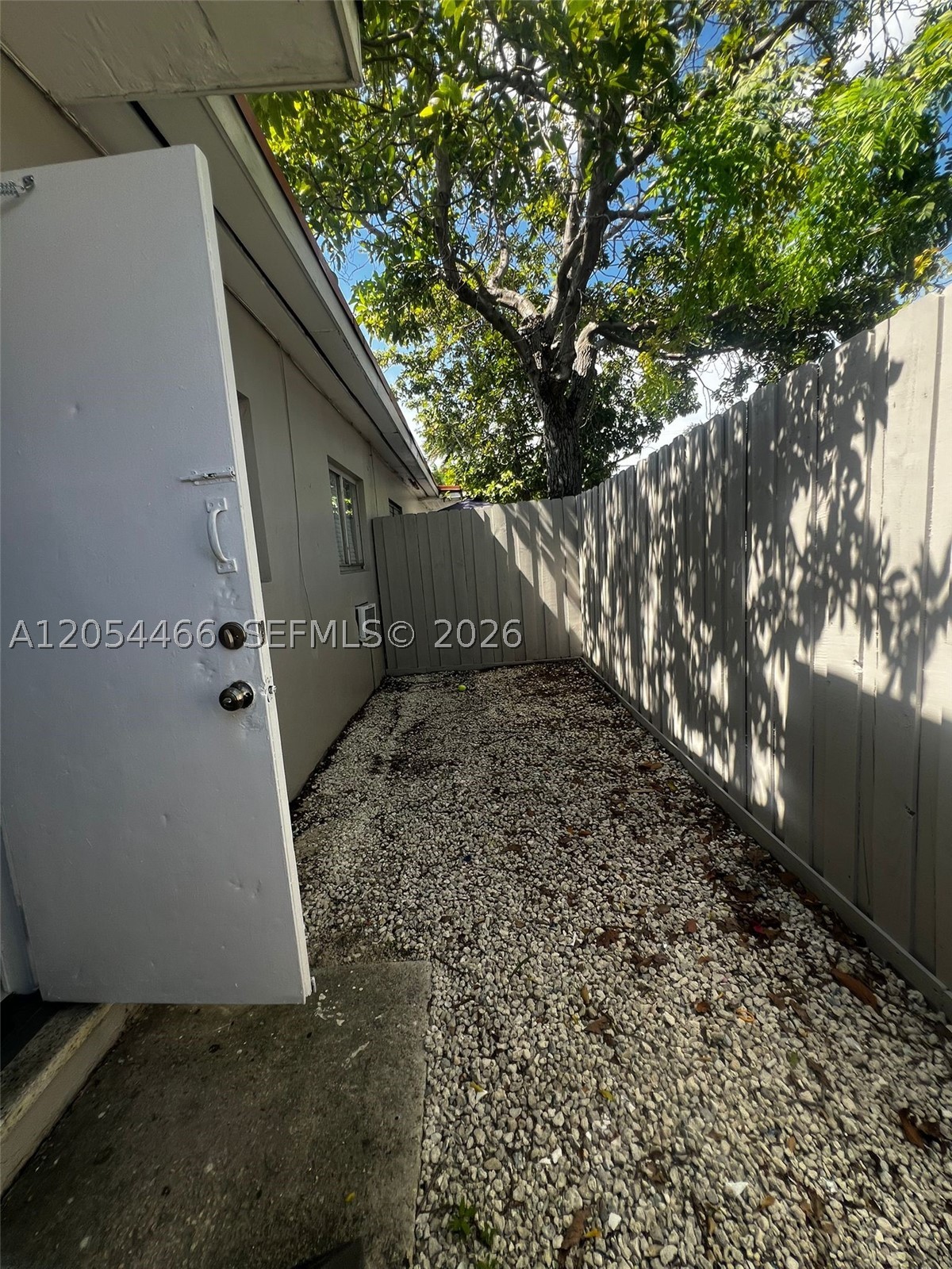 2081 Nw 30th St 3 Property Photo 4