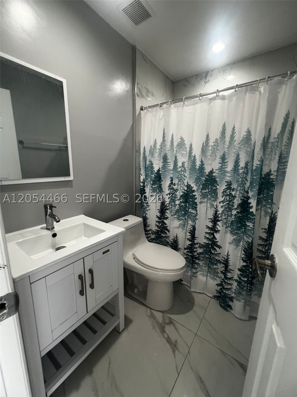 2081 Nw 30th St 3 Property Photo 6