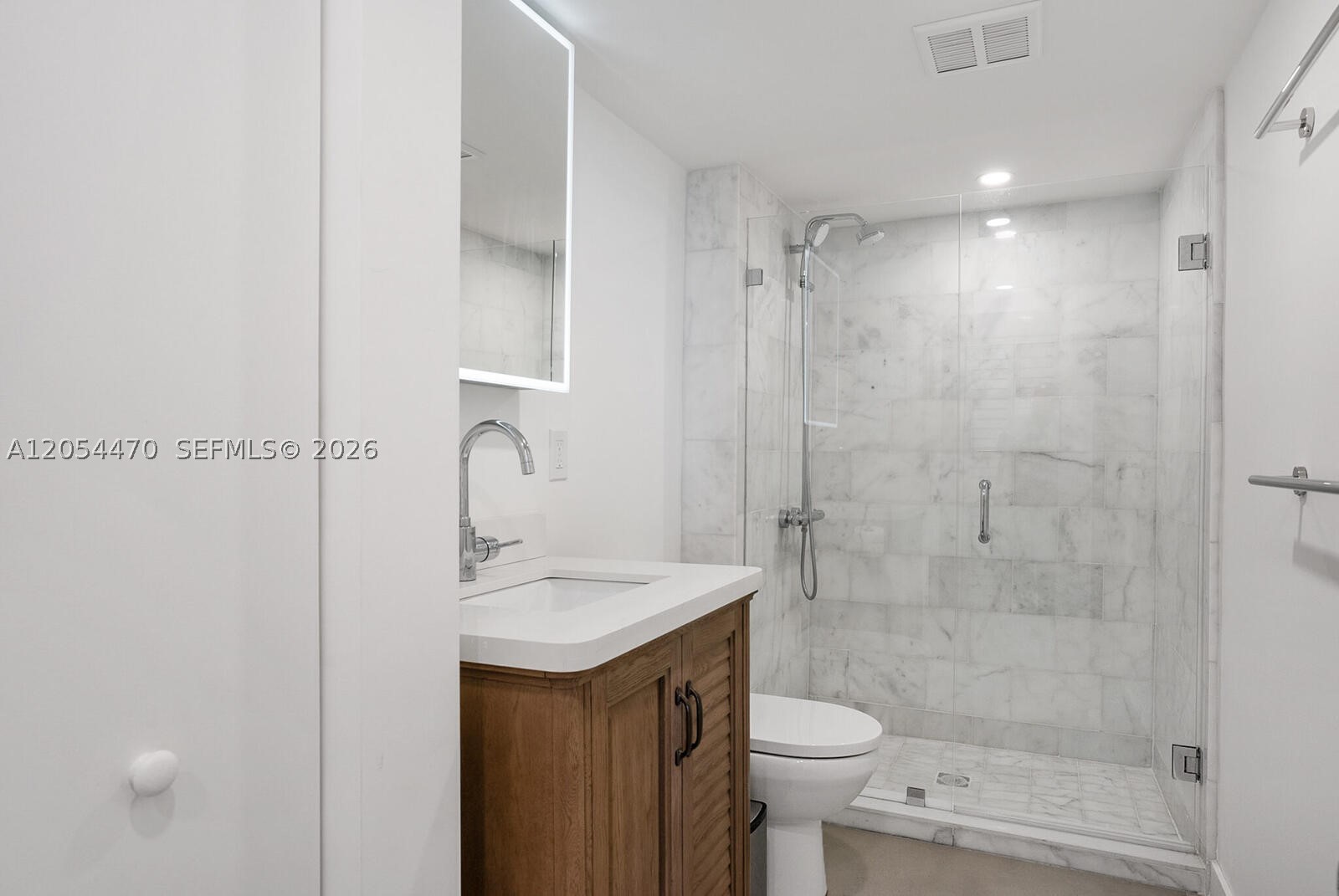 100 Bayview Dr 2125 Property Photo 17
