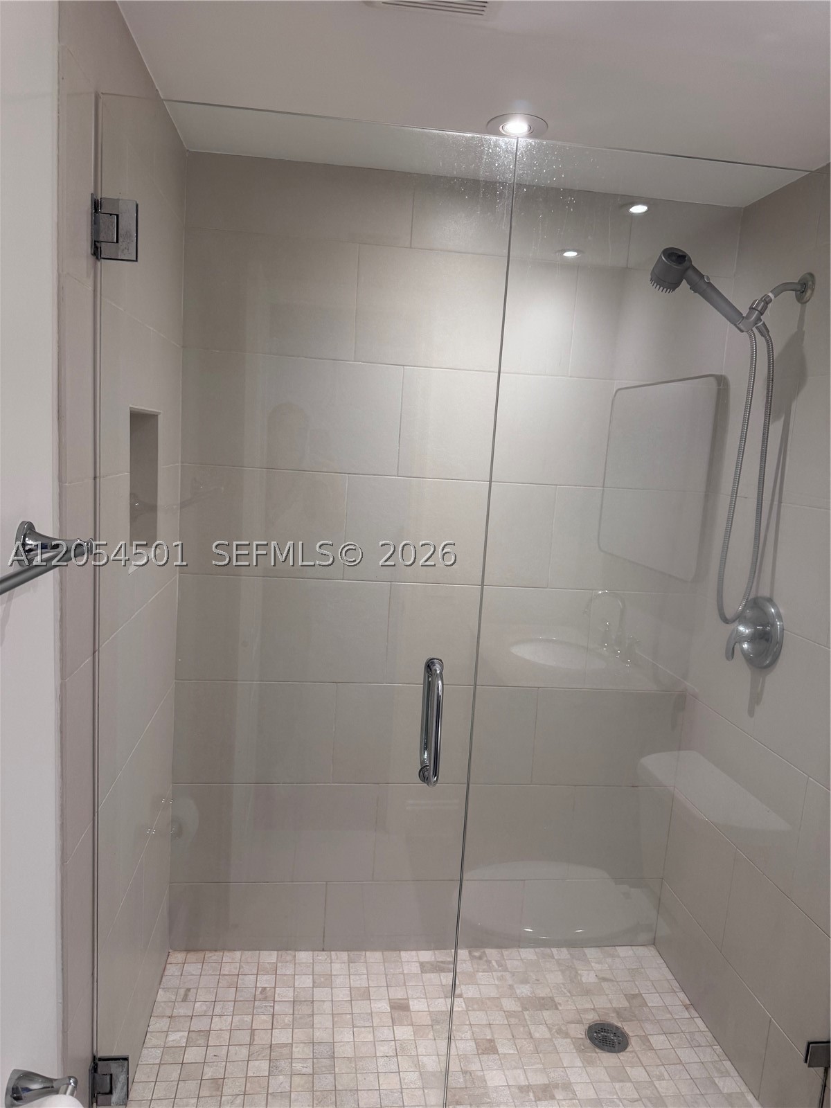 6705 N Kendall Dr 301 Property Photo 10
