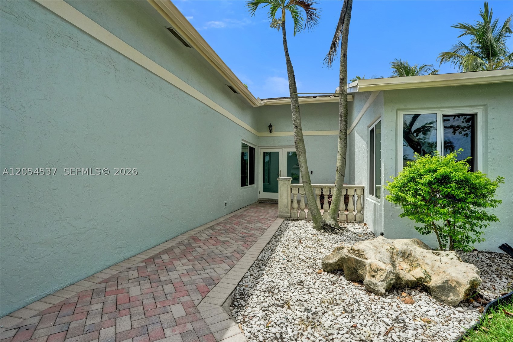 3946 Nw 1st Dr Property Photo 4