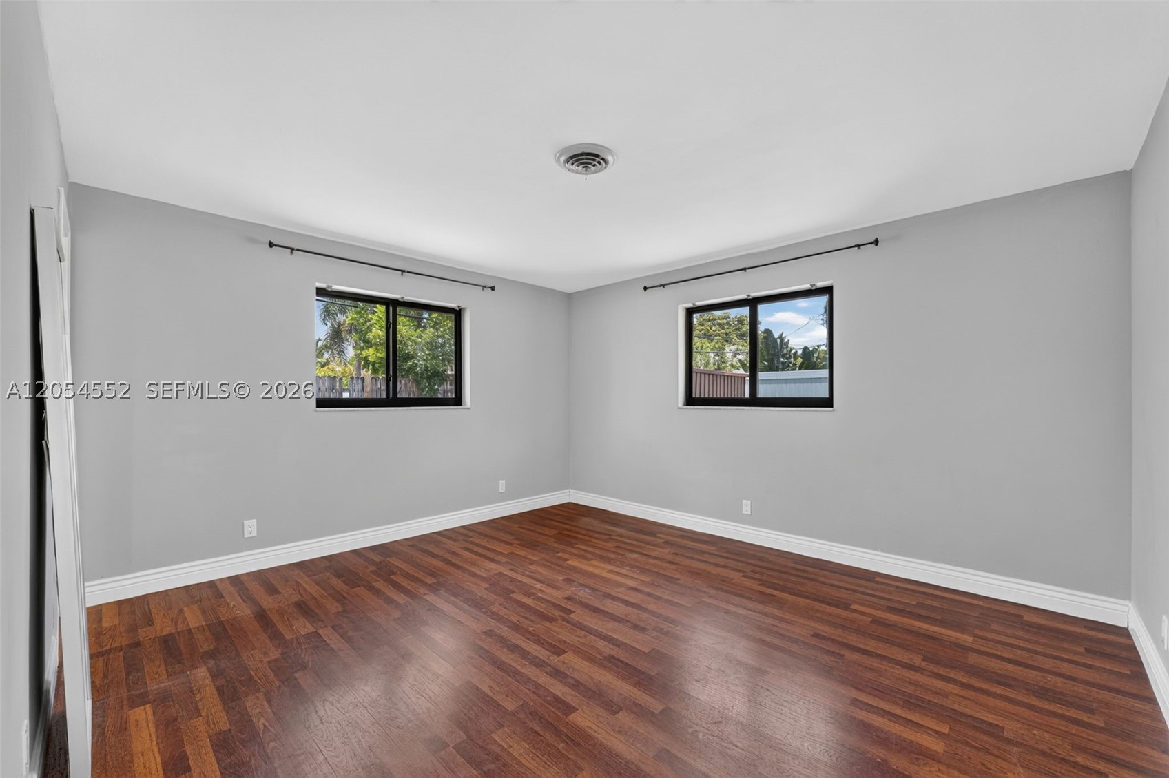 1109 Se 10th St Property Photo 18