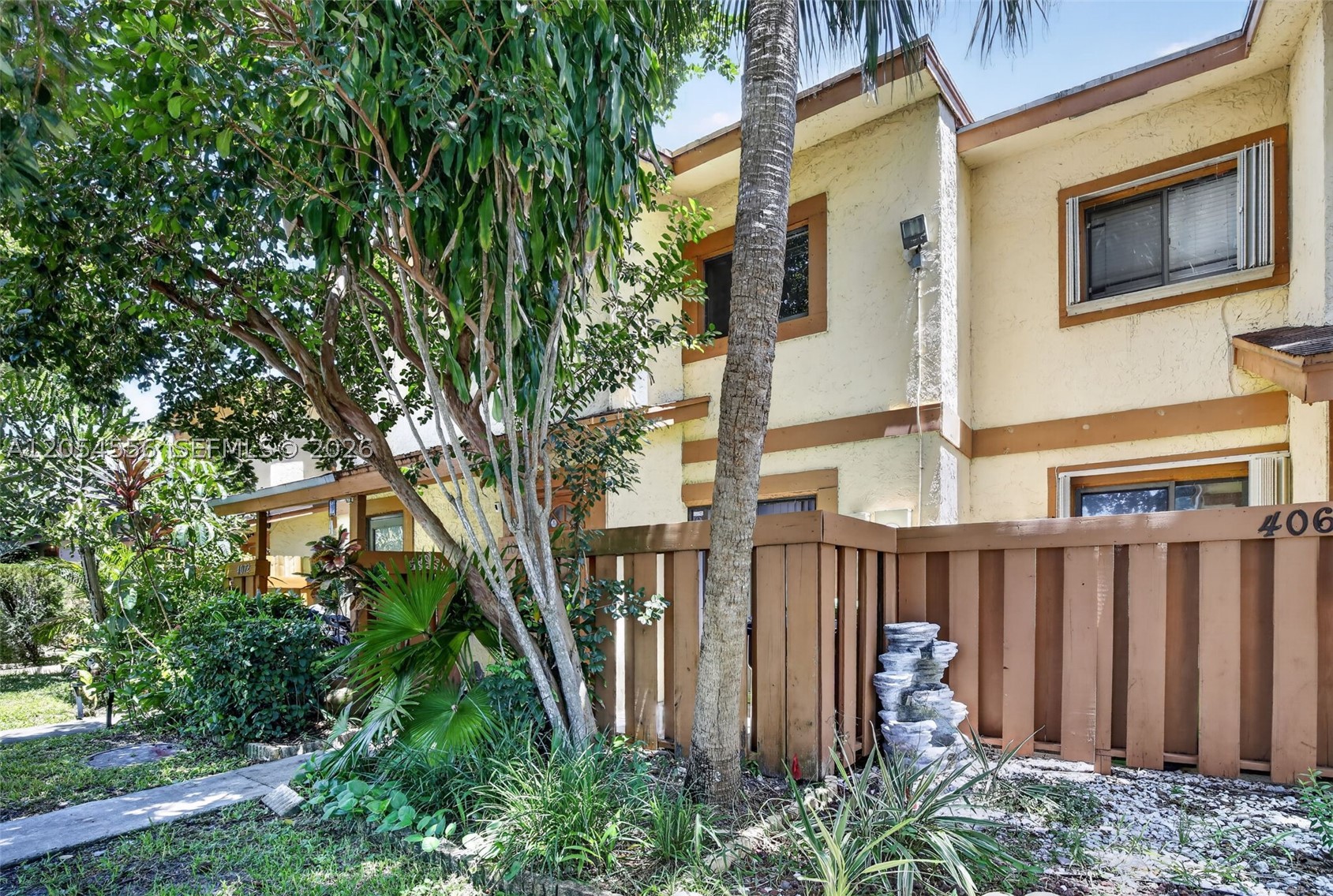 4070 Sierra Ter Property Photo 4