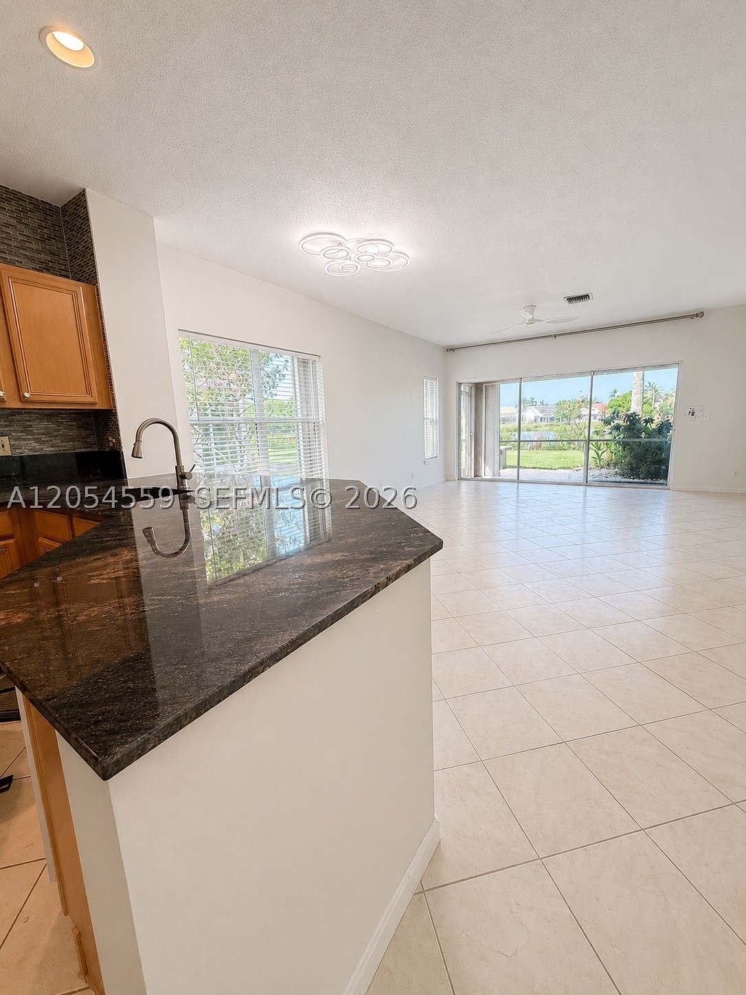 7337 Smithbrooke Dr Property Photo 2