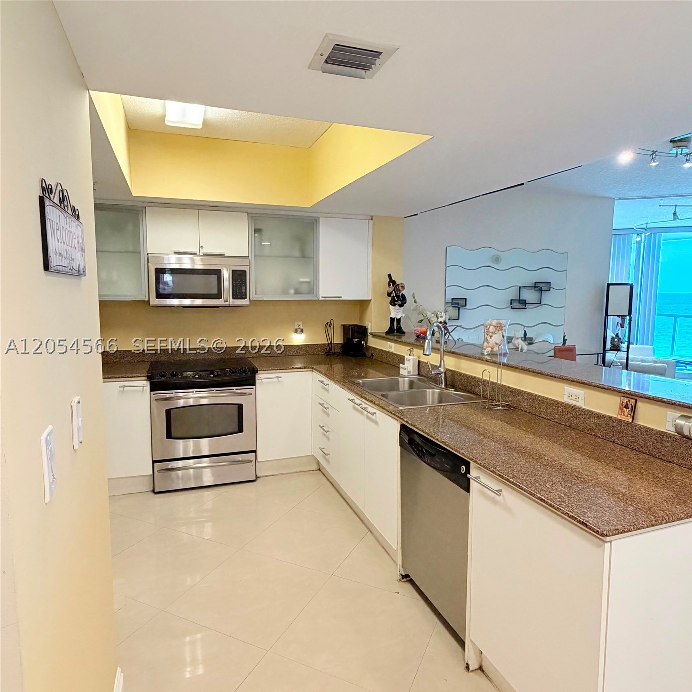 16699 Collins Ave 1410 Property Photo 9