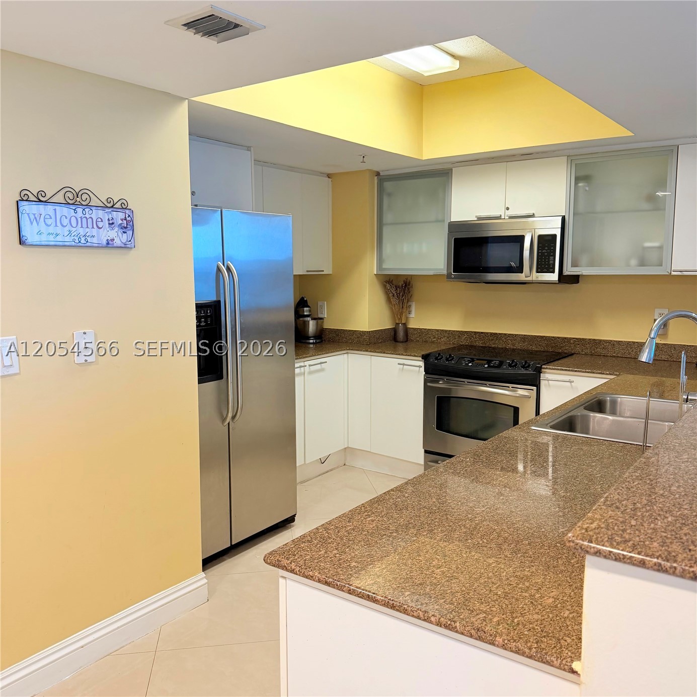 16699 Collins Ave 1410 Property Photo 11