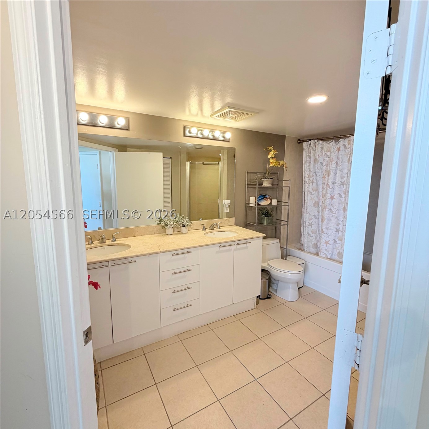 16699 Collins Ave 1410 Property Photo 31