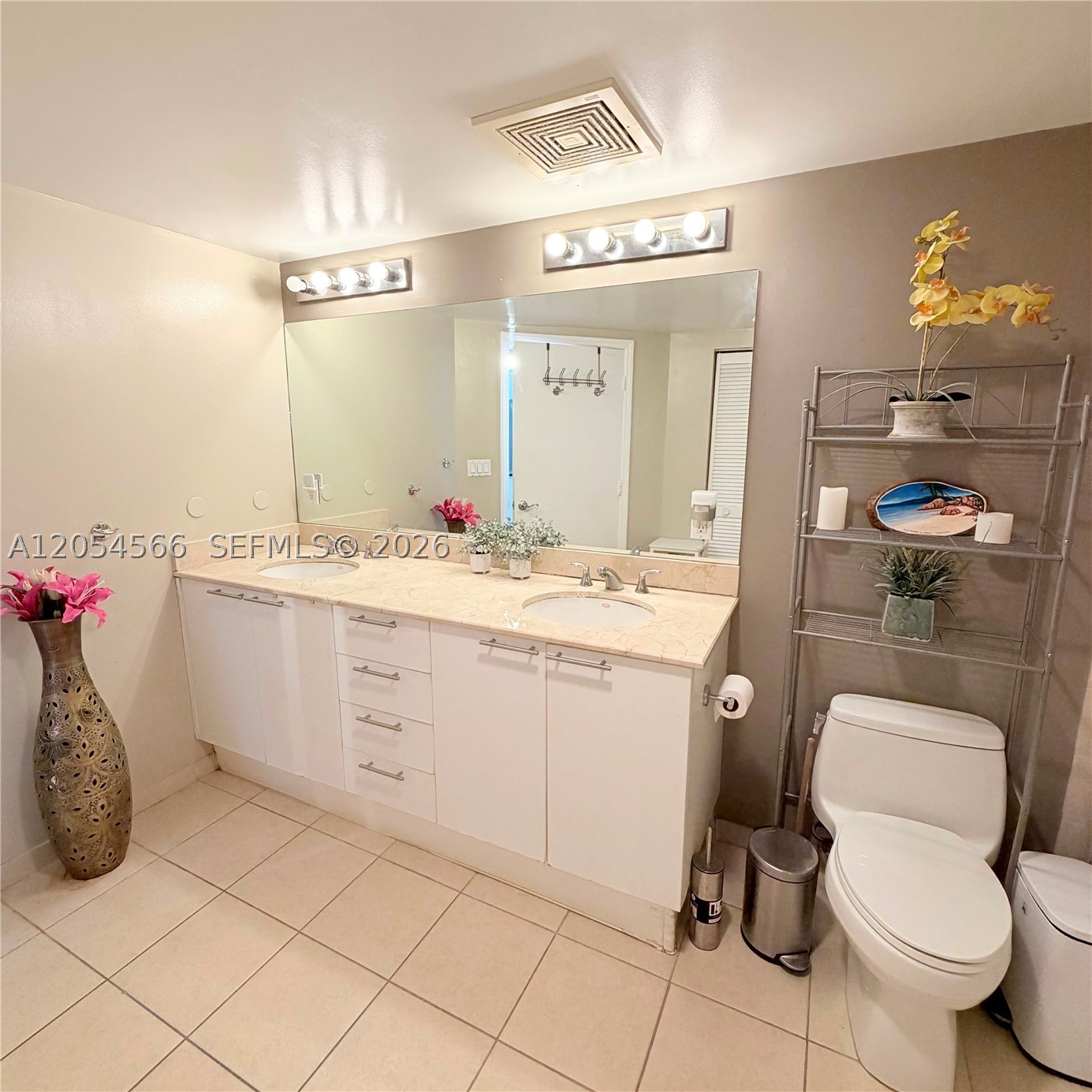 16699 Collins Ave 1410 Property Photo 34