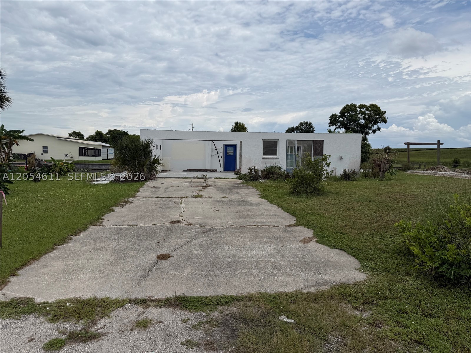 1053 Lantern Ln Okeechobee Property Photo 2