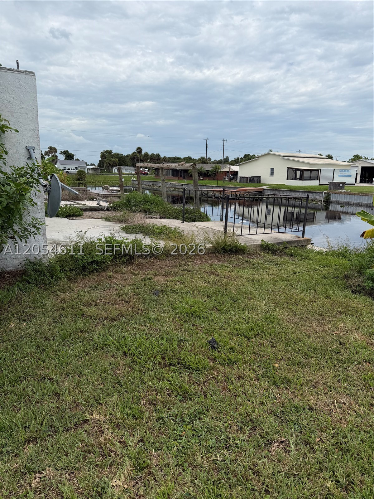 1053 Lantern Ln Okeechobee Property Photo 3