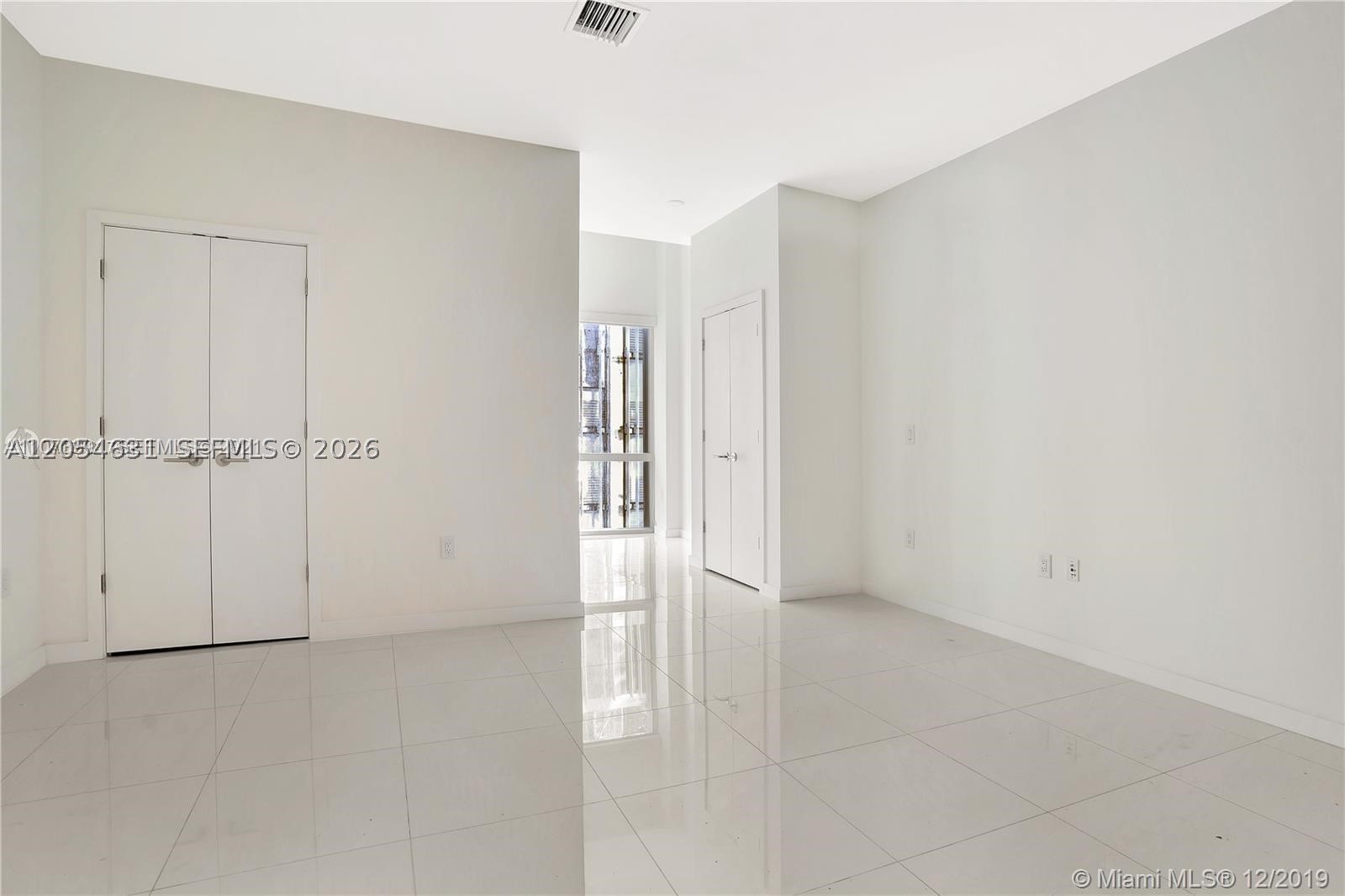 851 Ne 1st Ave 504 Property Photo 5