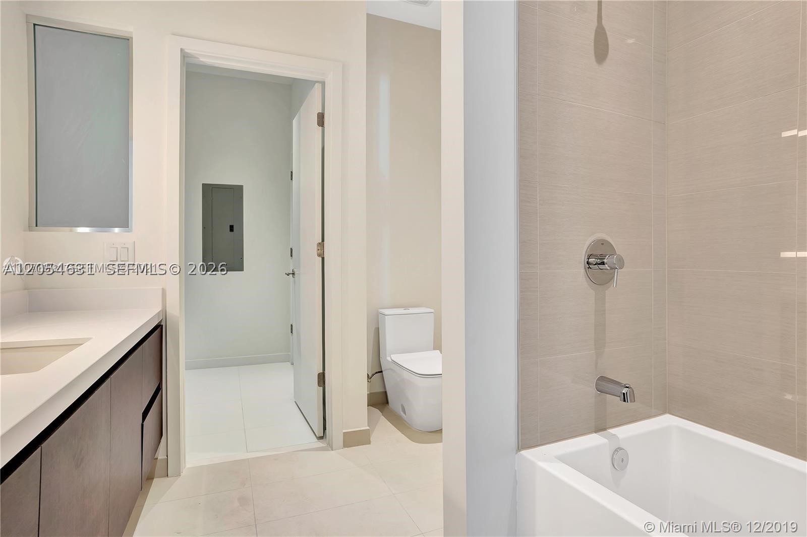 851 Ne 1st Ave 504 Property Photo 7