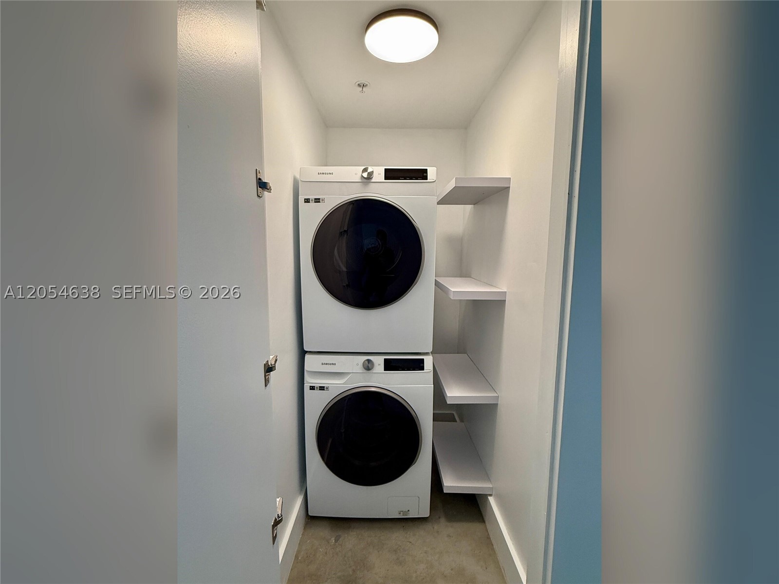 2155 Washington Ct 210 Property Photo 13