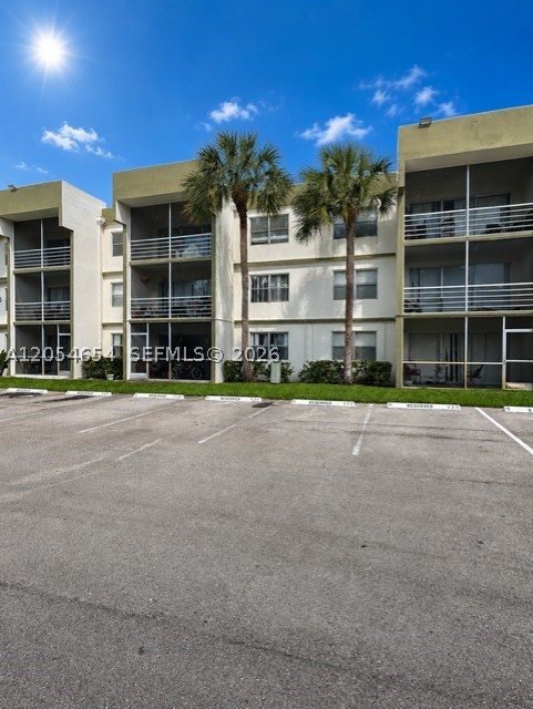 4205 N University Dr 303 Property Photo 16