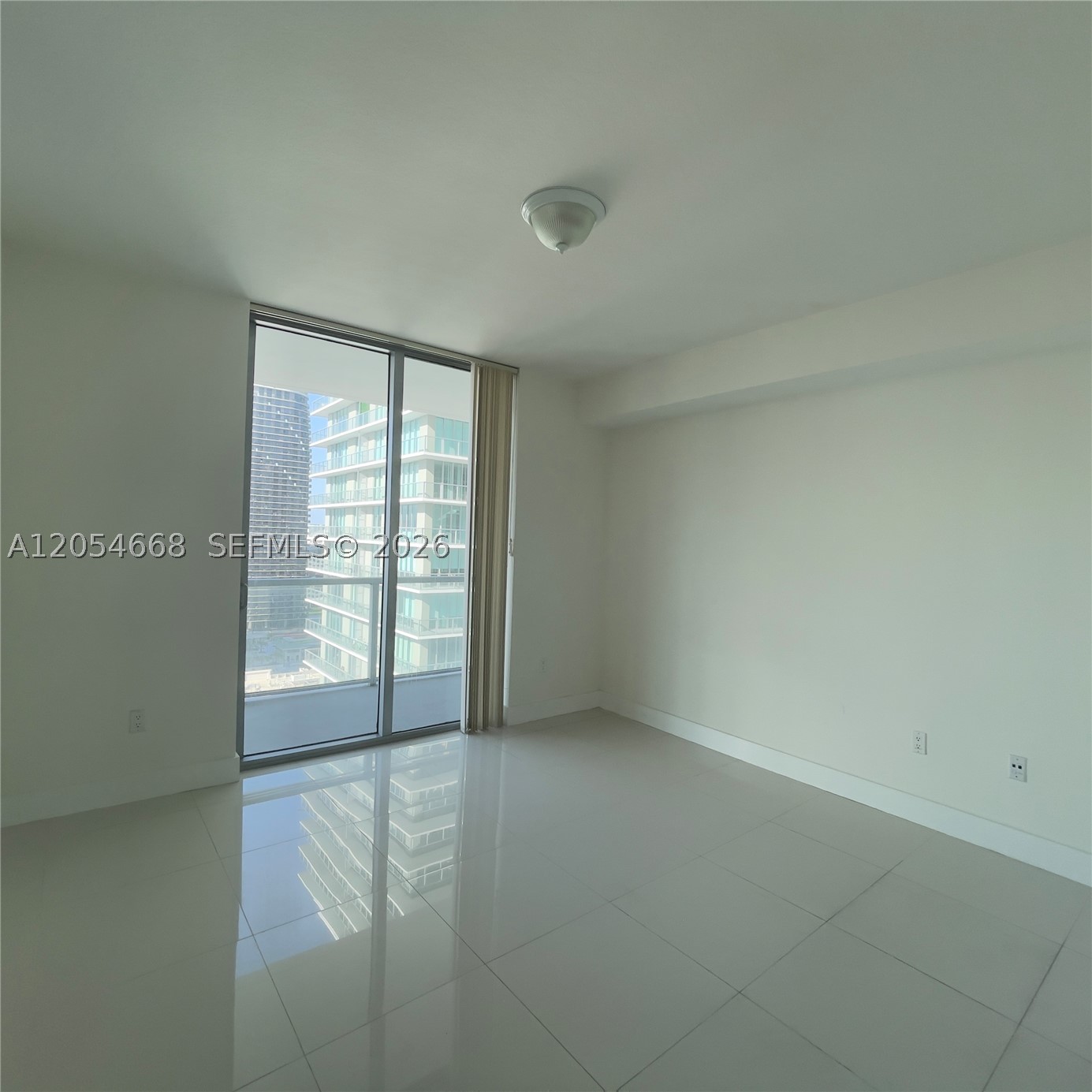 79 Sw 12 St 3011-s Property Photo 17
