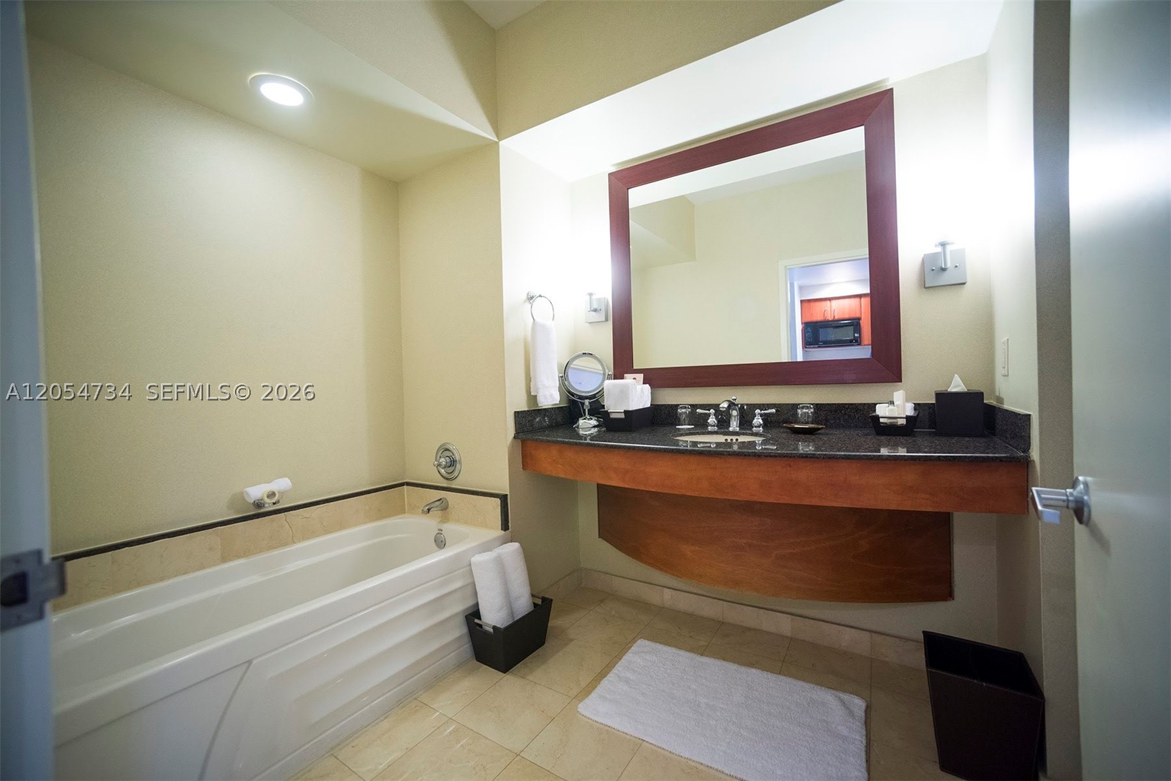18001 Collins Ave 2711 Property Photo 12