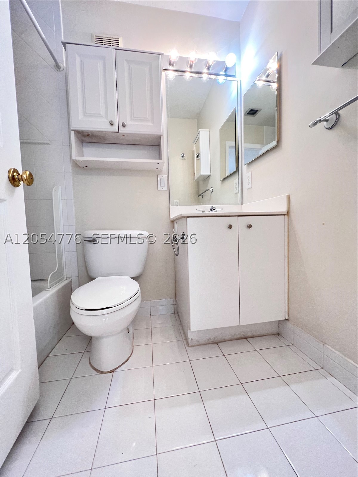 5707 Nw 114th Ct 107 Property Photo 10