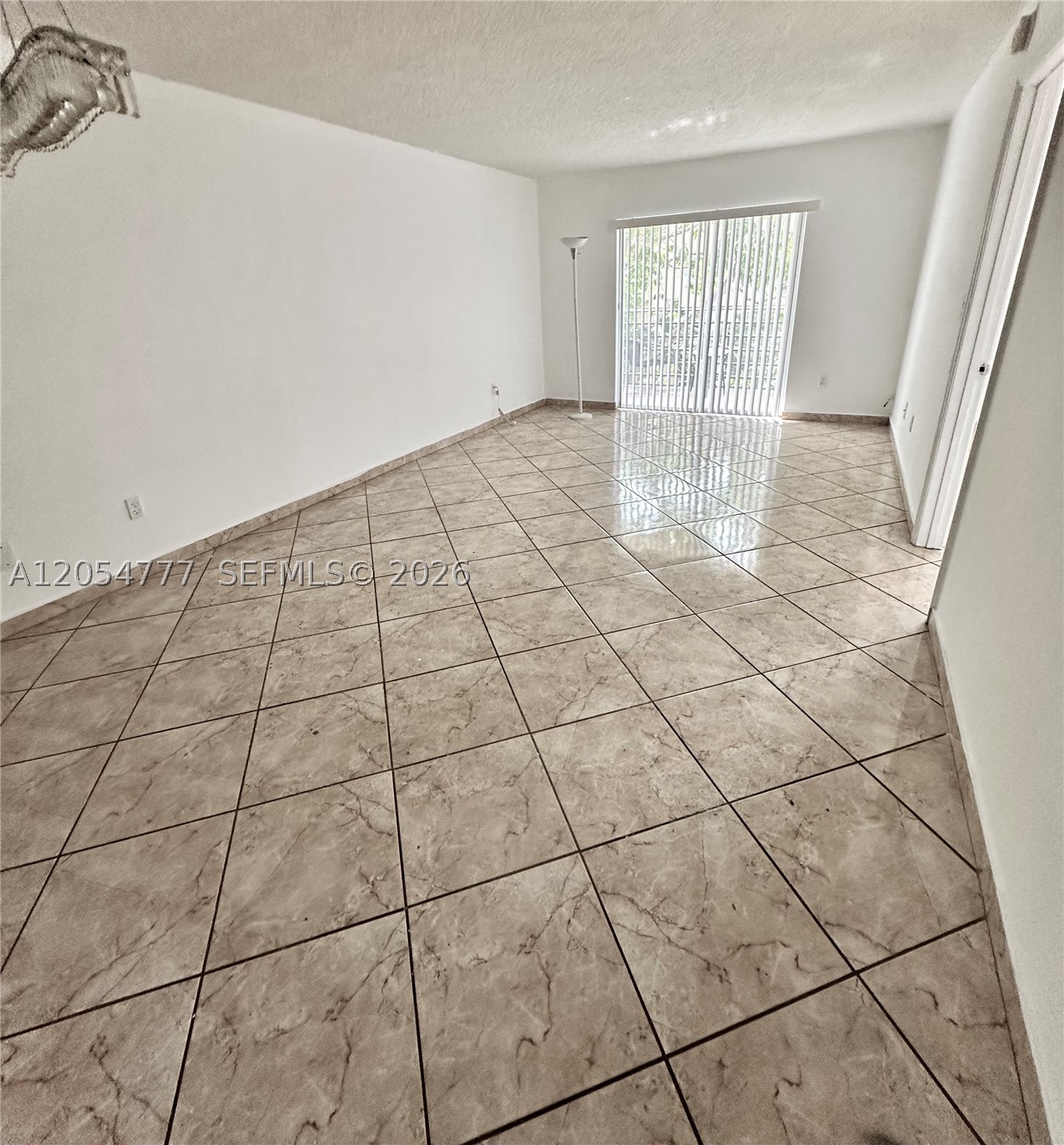 4111 Stirling Rd 408 Property Photo 5