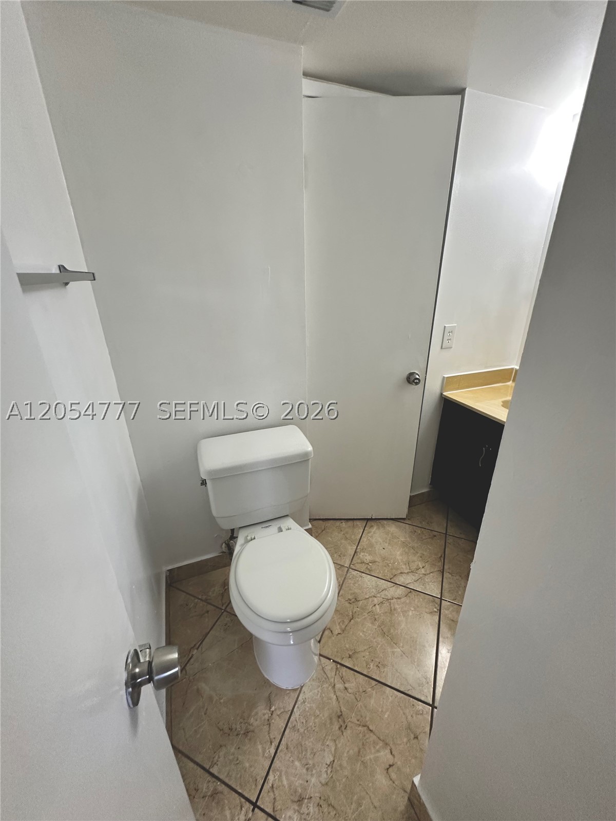 4111 Stirling Rd 408 Property Photo 13