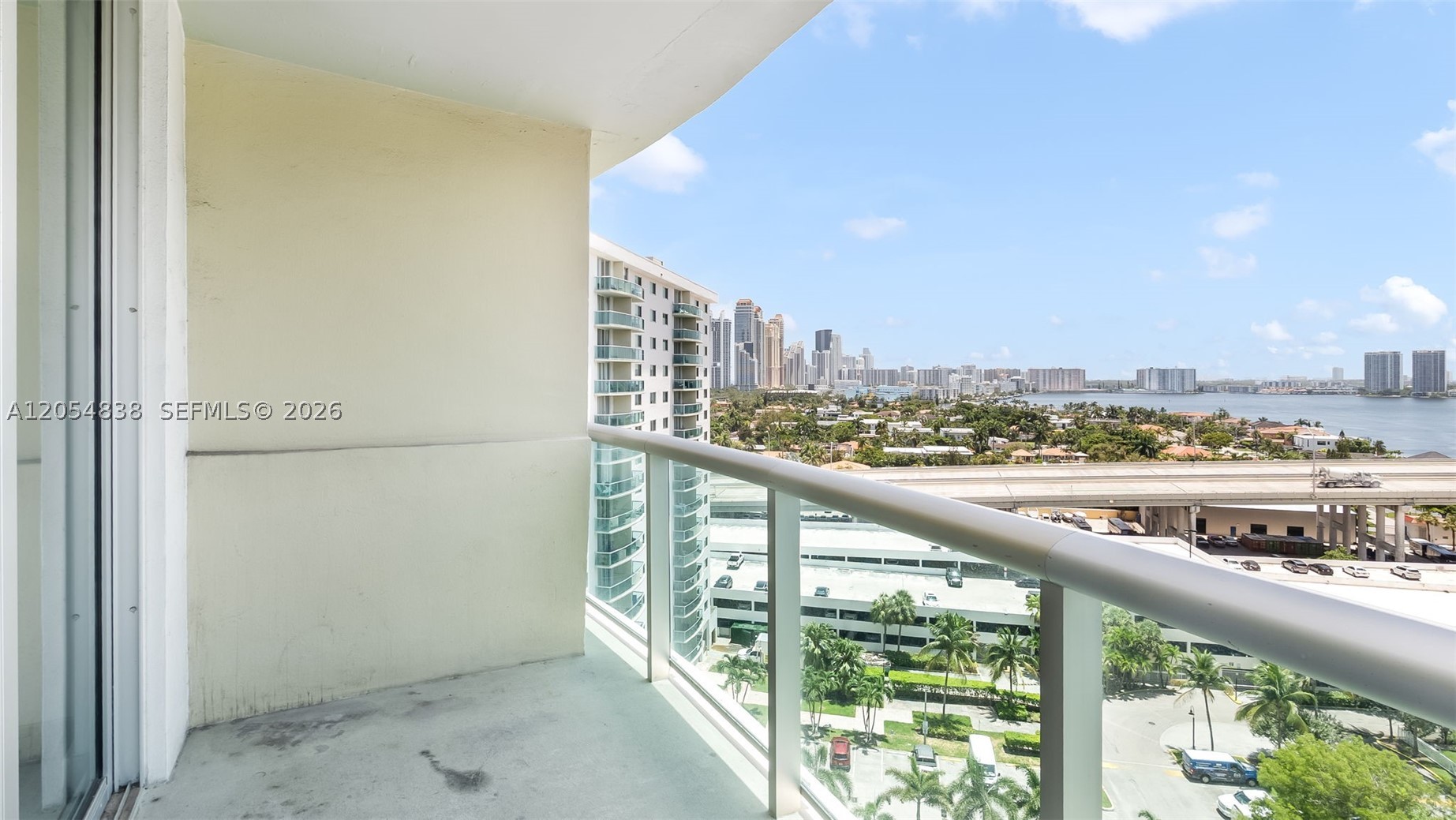 19380 Collins Ave 1423 Property Photo 13