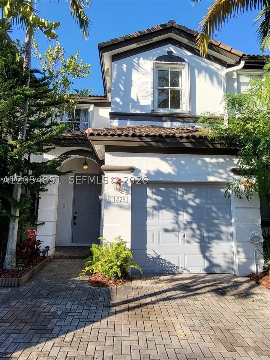 11425 NW 76th Ter Property Photo 1
